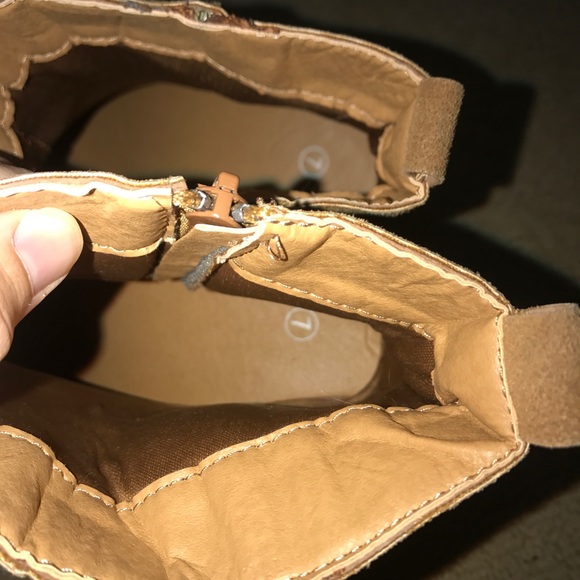 booties - Picture 4 of 4